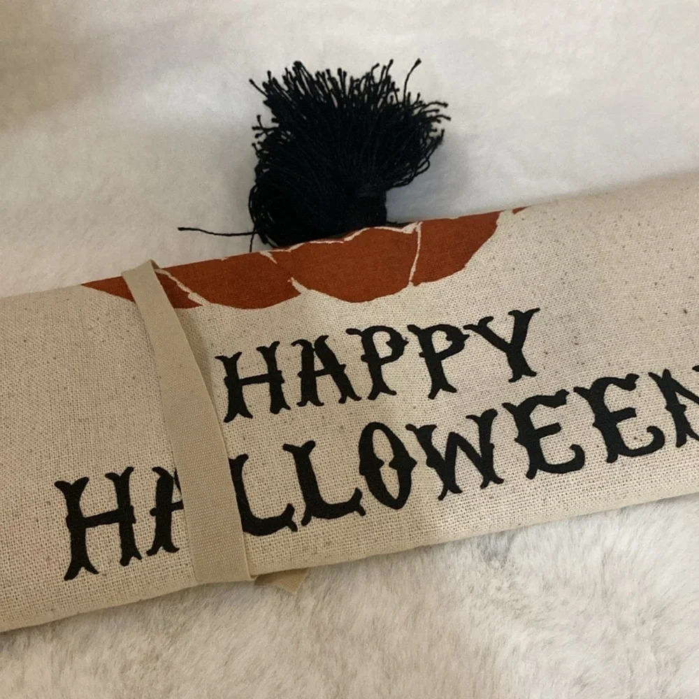 Target Threshold 2023 Halloween Pumpkin Table Topper